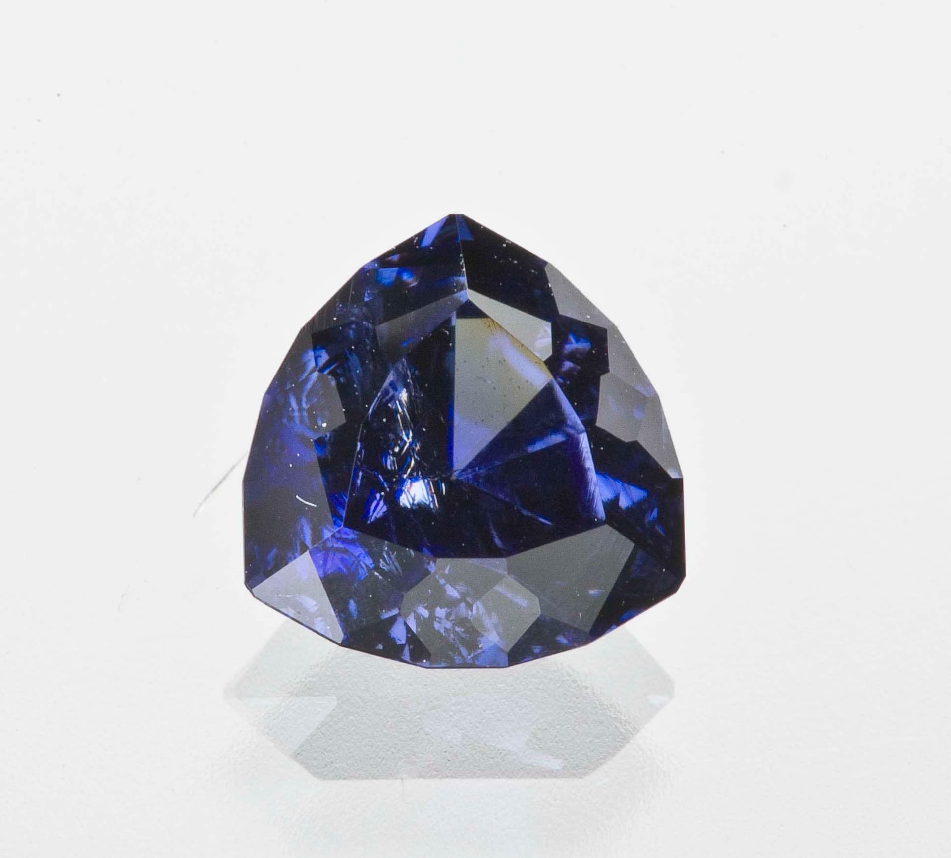 benitoite trillion cut