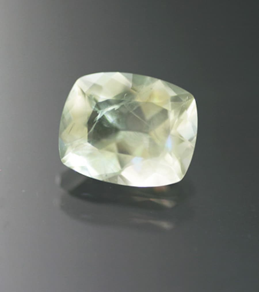 cushion-cut leucite 2 - Italy