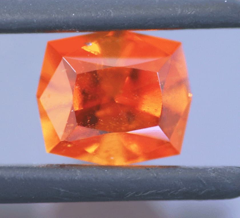 cushion-cut clinohumite - humite group series