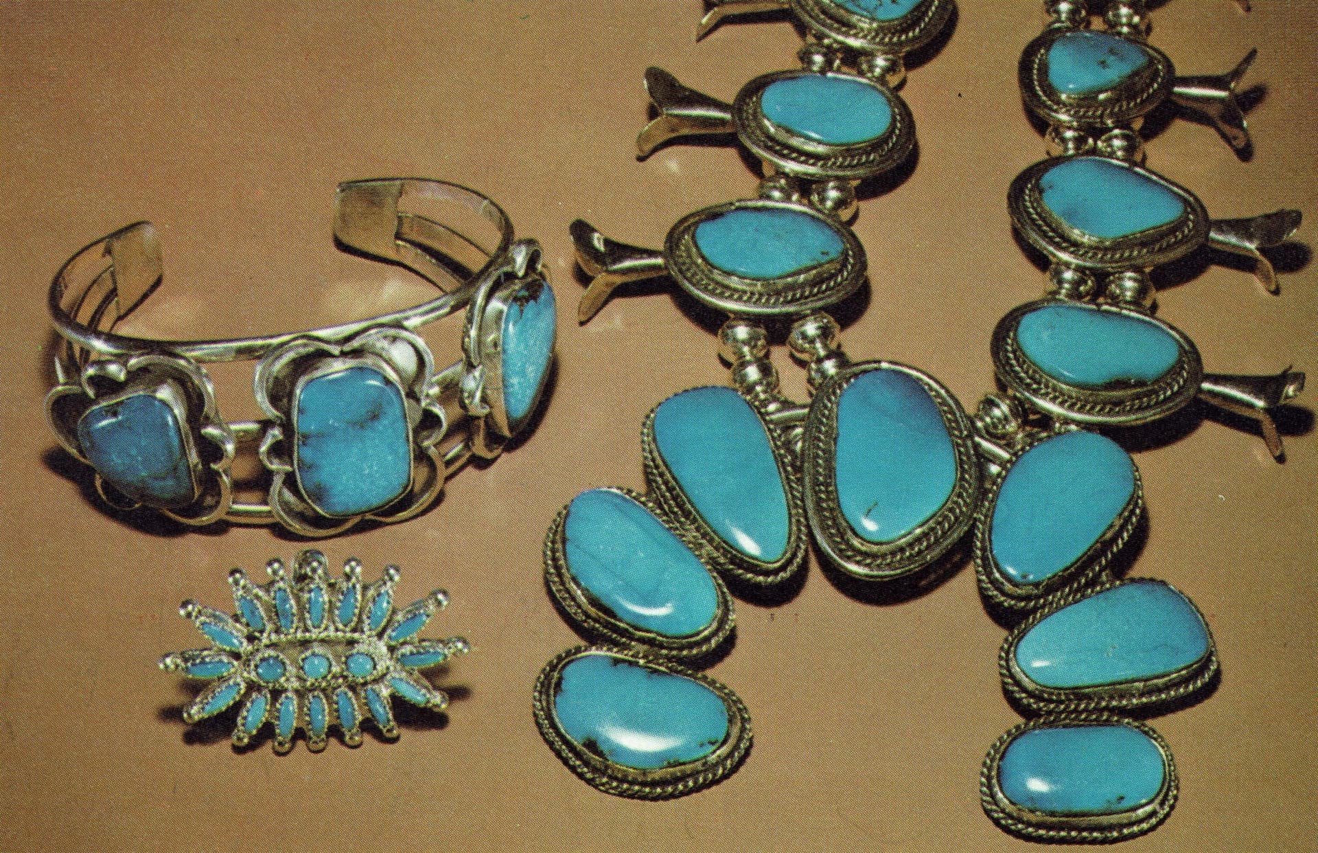 Turquoise in silver jewelry - Arizona and New Mexico