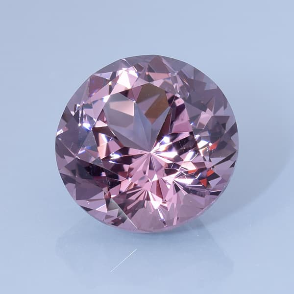 brilliant-cut spinel - Tanzania