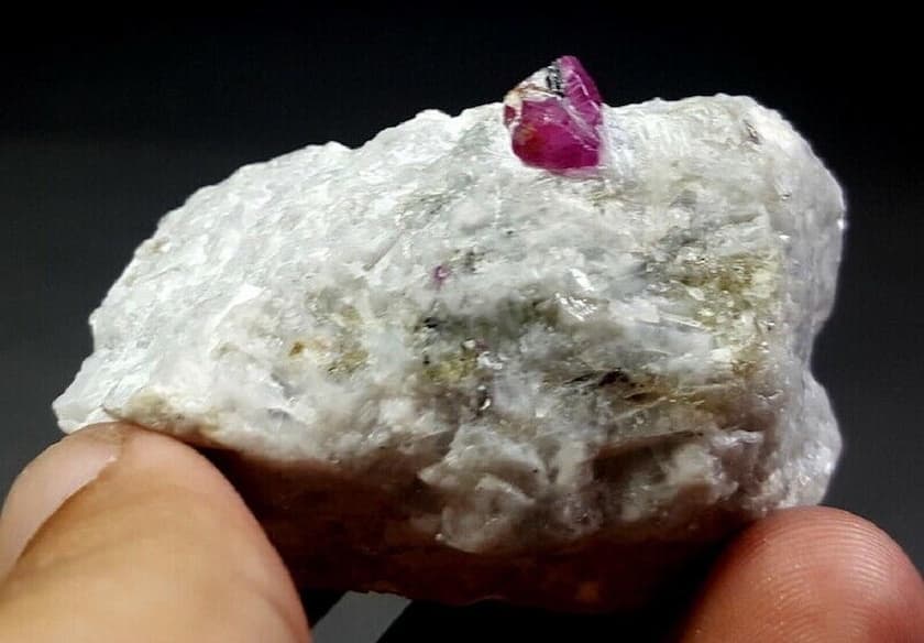 ruby on matrix, normal light - Afghanistan