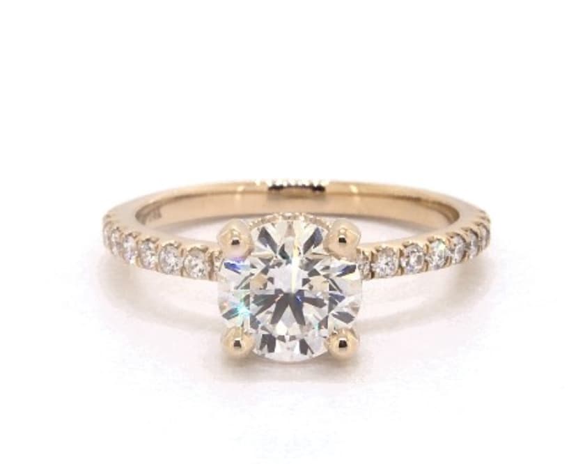 e color diamond in yellow gold