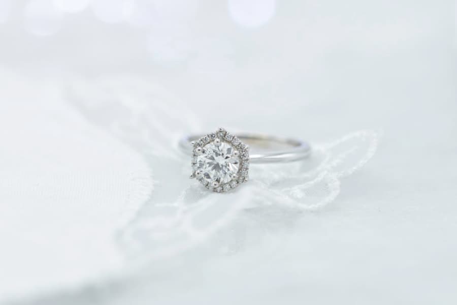 si1 clarity diamond engagement ring