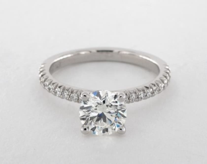 vvs2 engagement ring